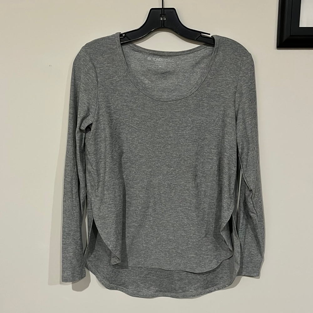 Beyond Yoga heathered gray hi/low soft l/s top sz xs